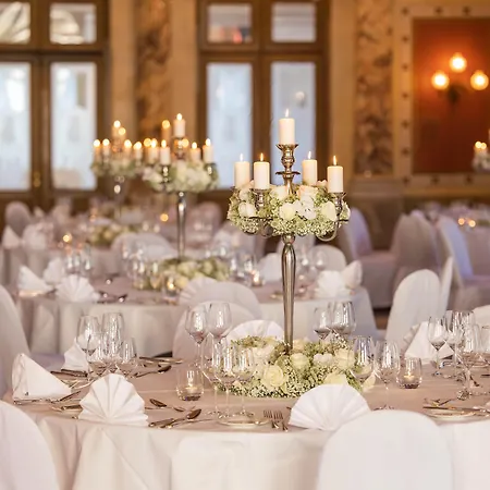 Schweizerhof Hotel 5*