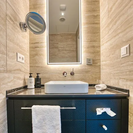 Hotel Schweizerhof 5*